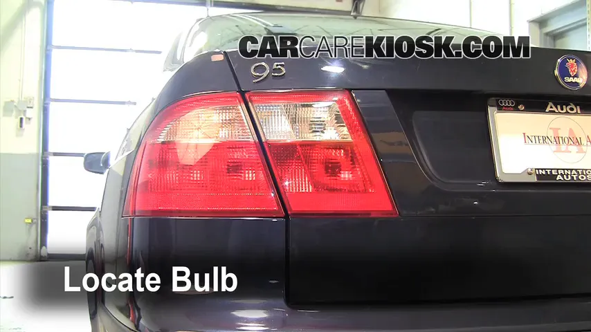 2005 Saab 9-5 Arc 2.3L 4 Cyl. Turbo Sedan Lights